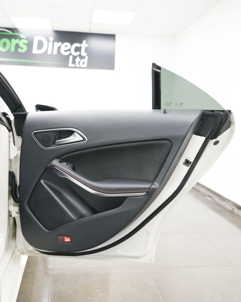 Mercedes-Benz Cla view 13