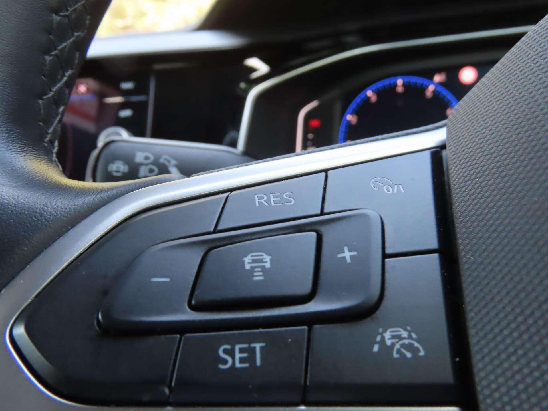 Volkswagen Polo view 12