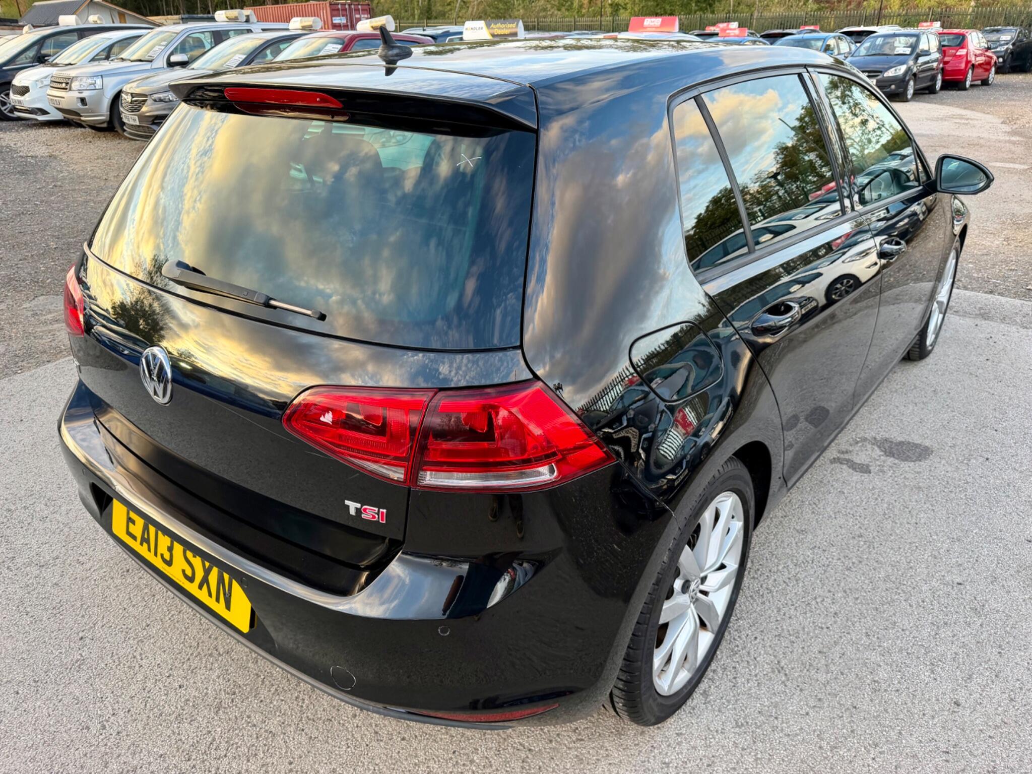 Volkswagen Golf view 22