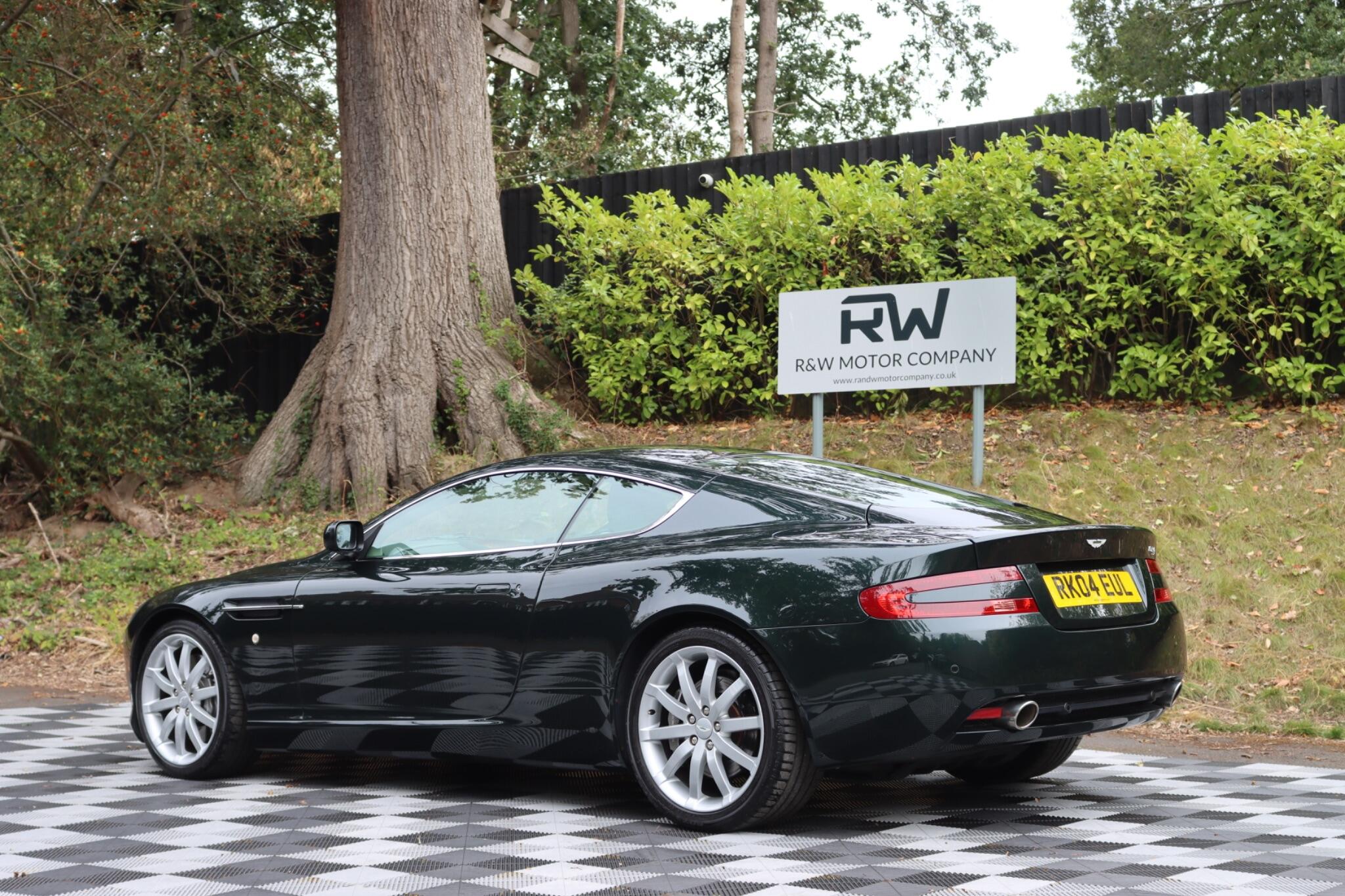 Aston Martin DB9 view 28