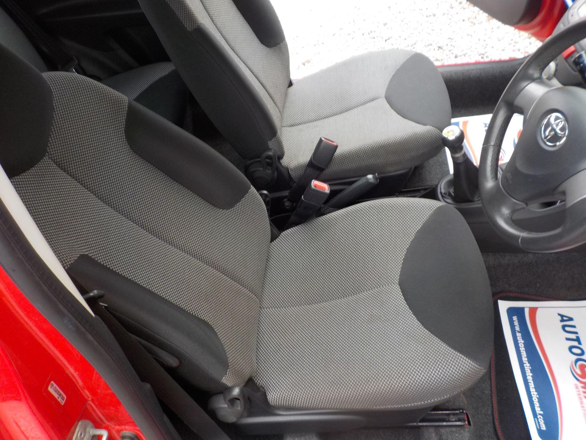 Toyota AYGO 1.0 VVT-i Move Euro 5 3dr