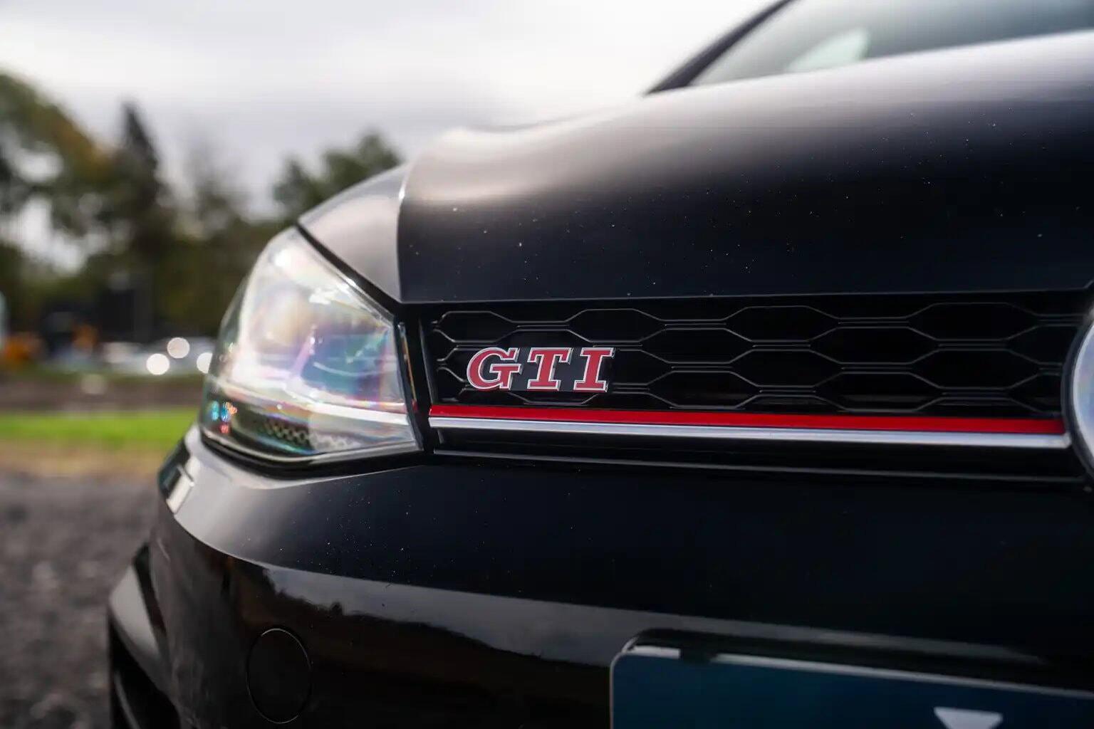 Volkswagen Golf view 9