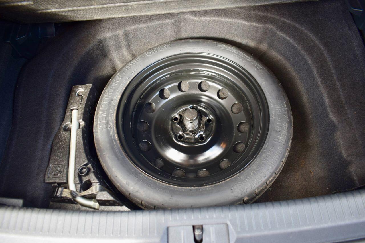 Volkswagen Golf view 13