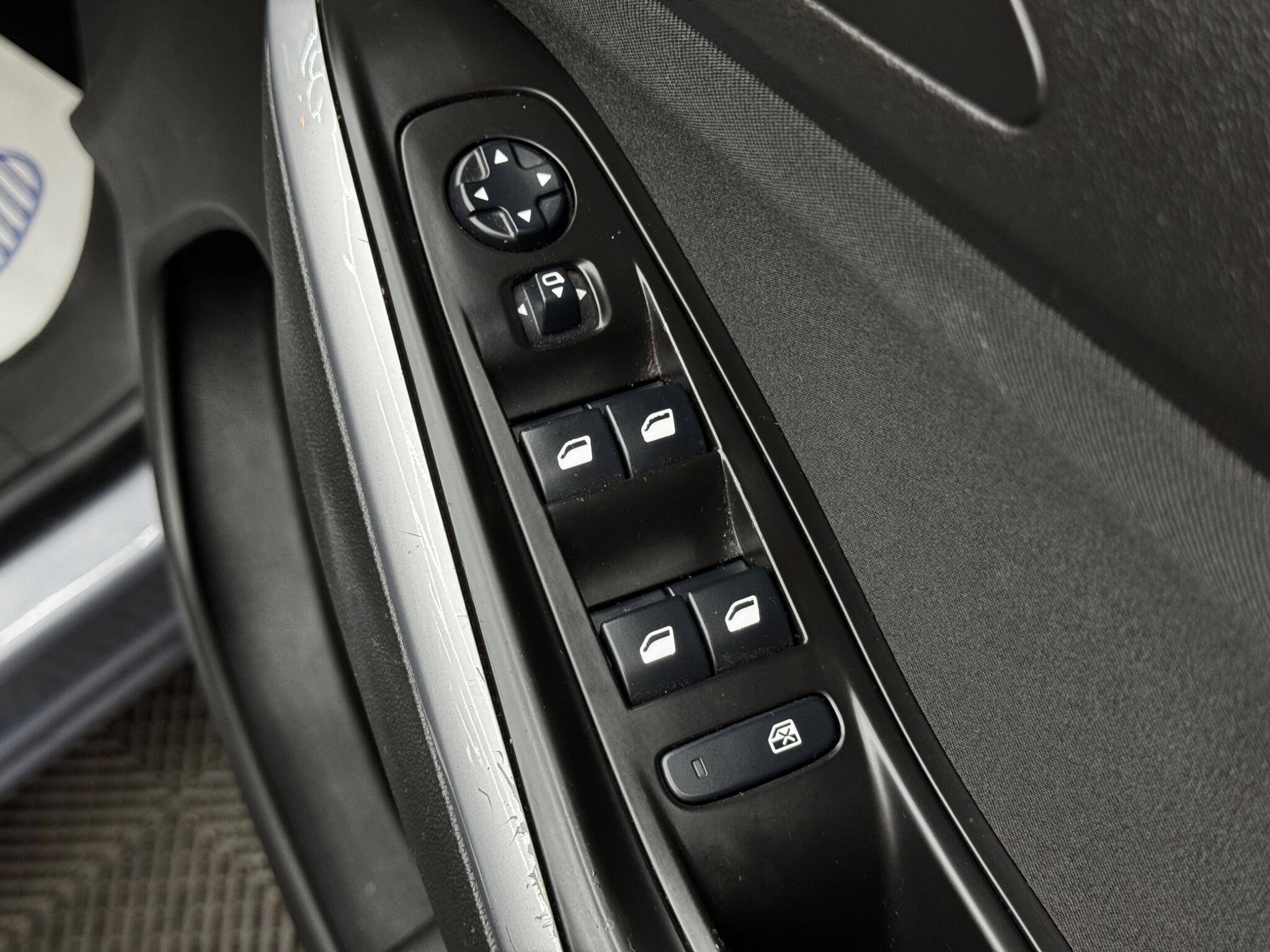 Vauxhall Grandland X view 36