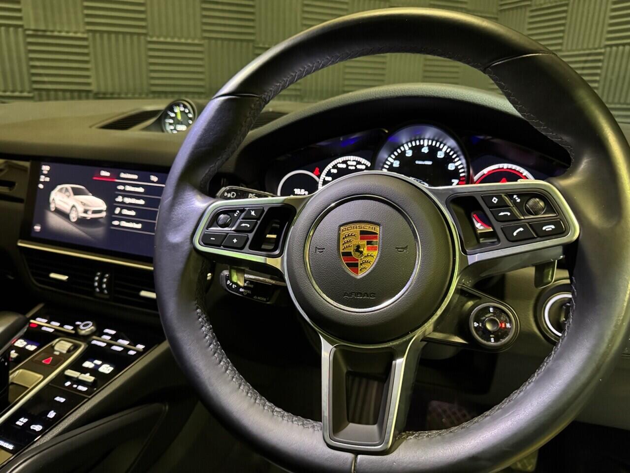Porsche Cayenne view 20