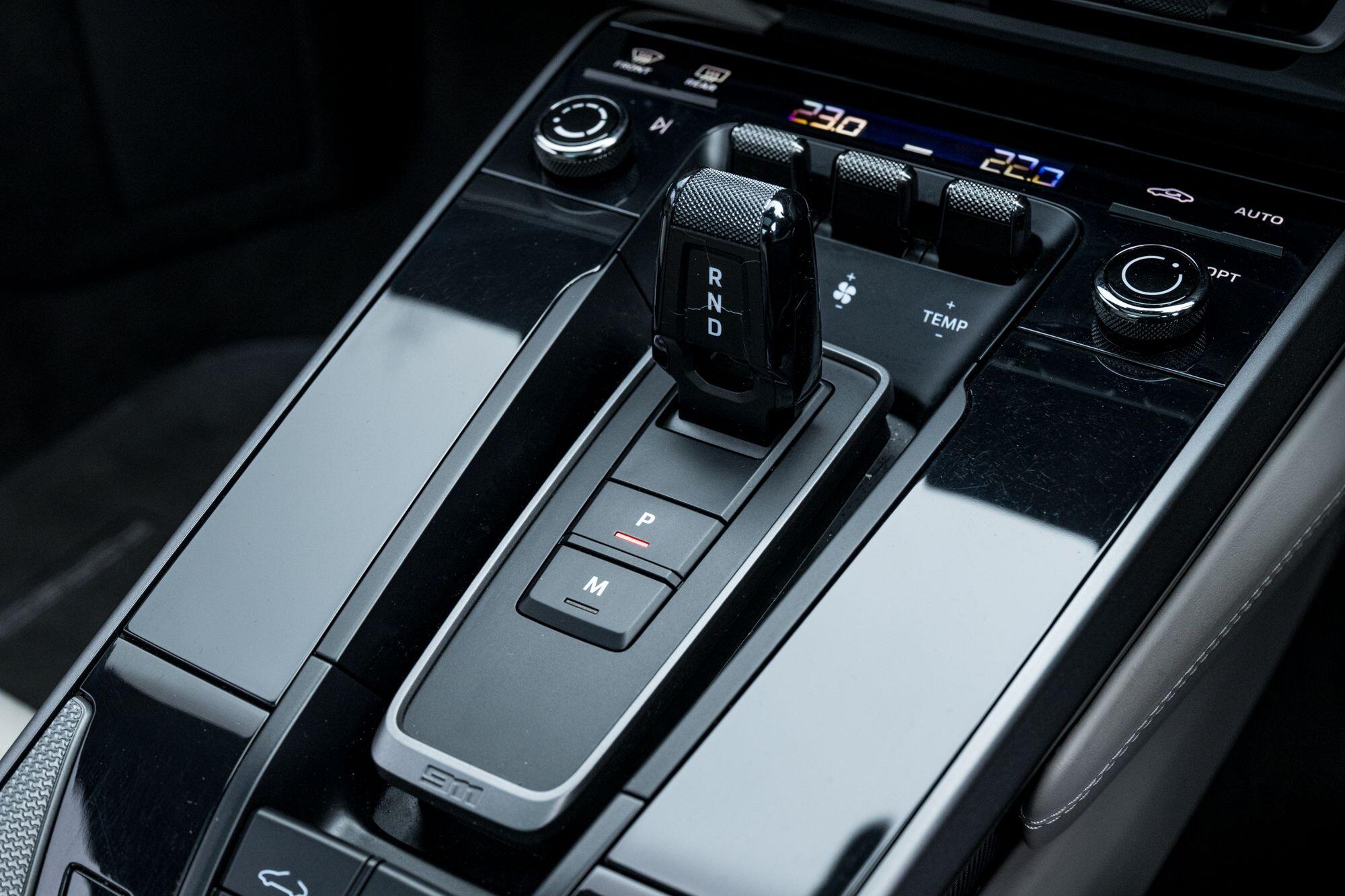 Porsche 911 view 48