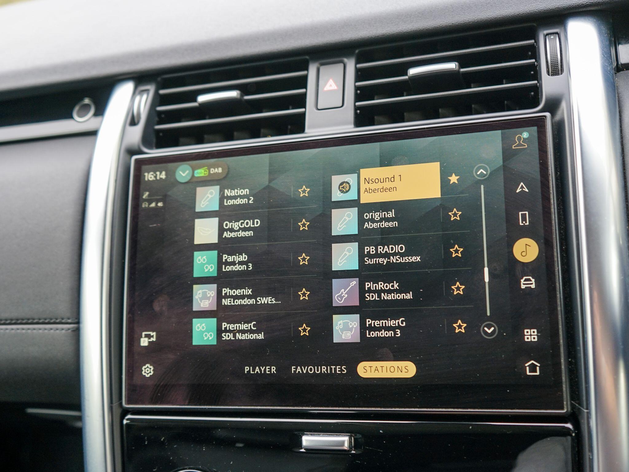 Land Rover Discovery 3 view 32