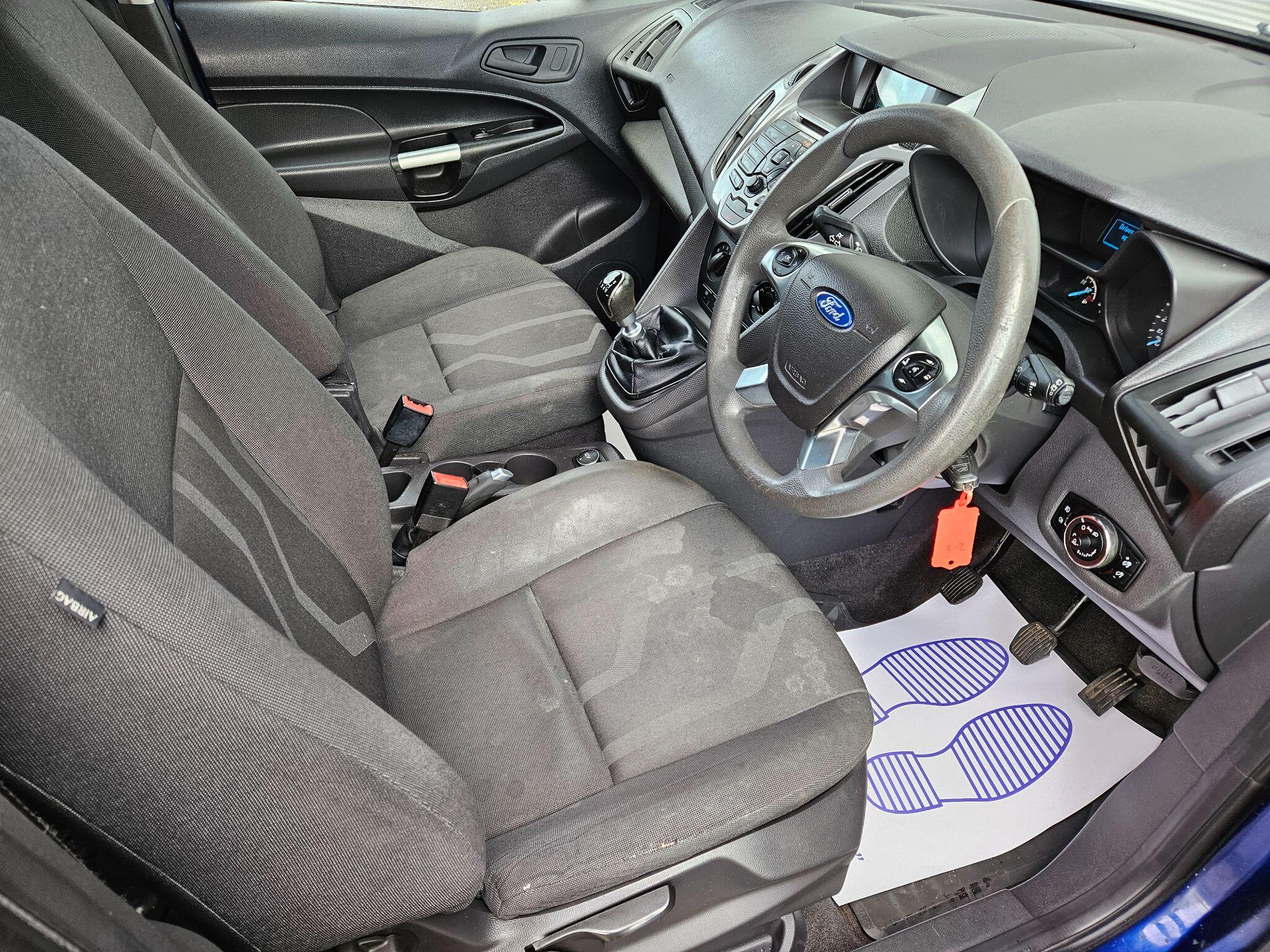 Ford Tourneo Connect view 15
