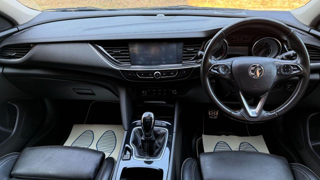 Vauxhall Insignia view 14