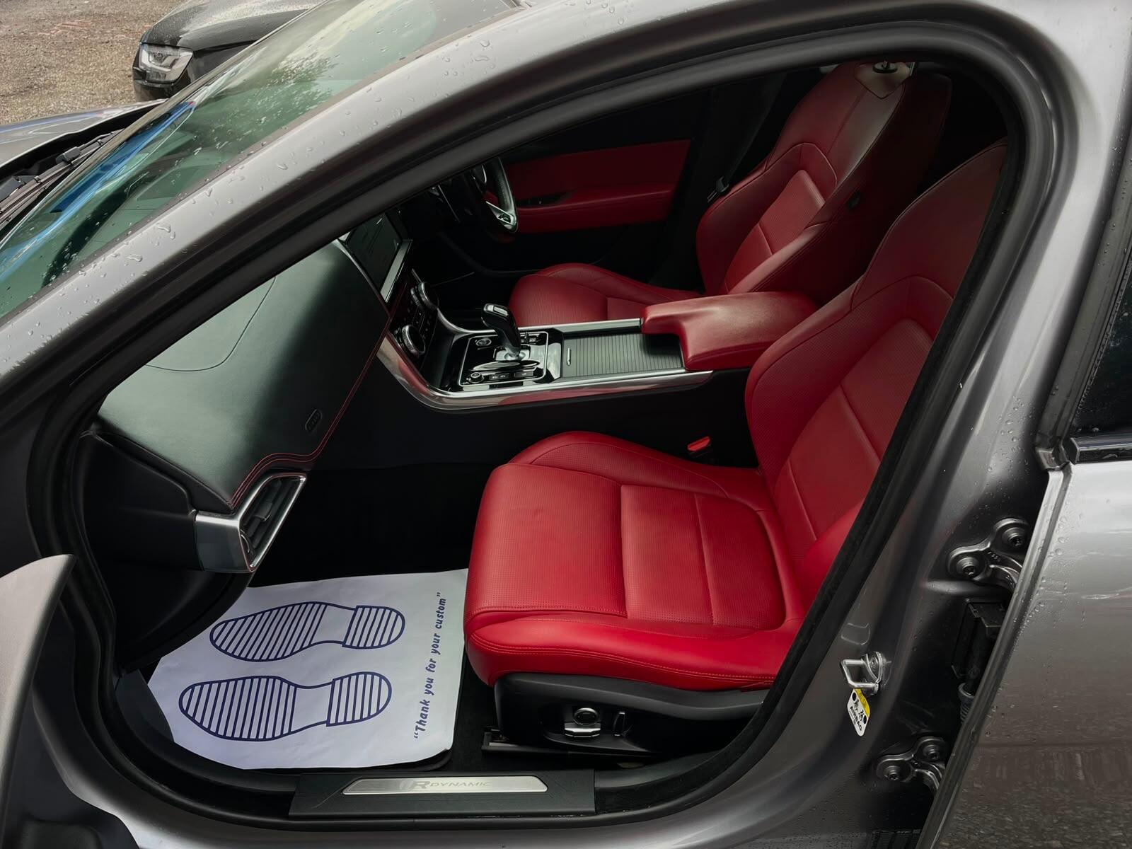 Jaguar XE view 15