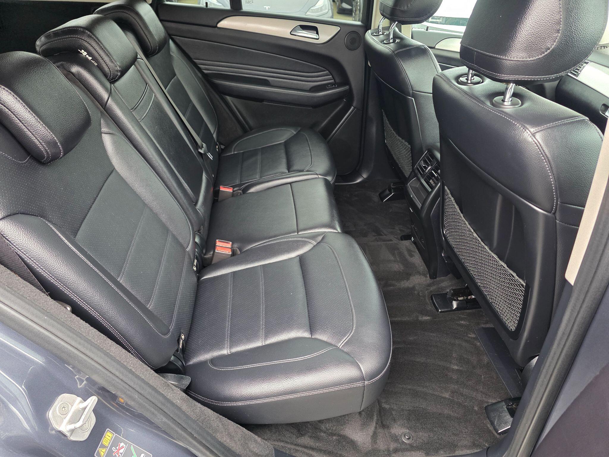 Mercedes-Benz Gle view 14