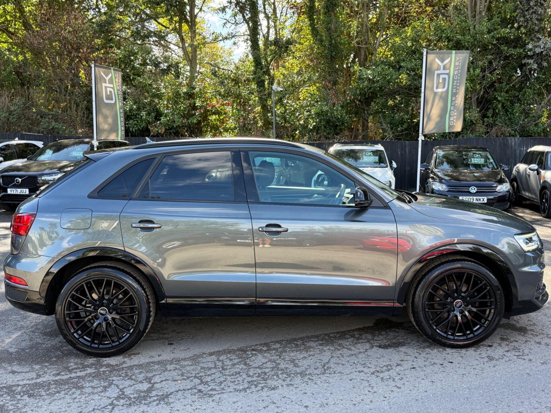 Audi Q3 view 5