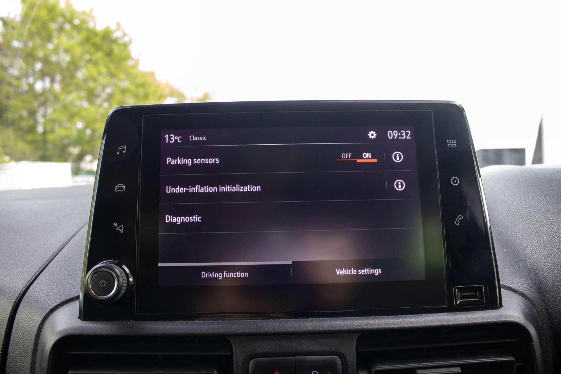 Vauxhall Combo Life view 22