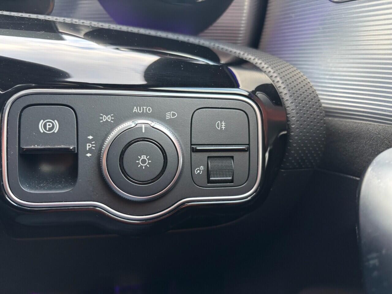 Mercedes-Benz A-Class view 25