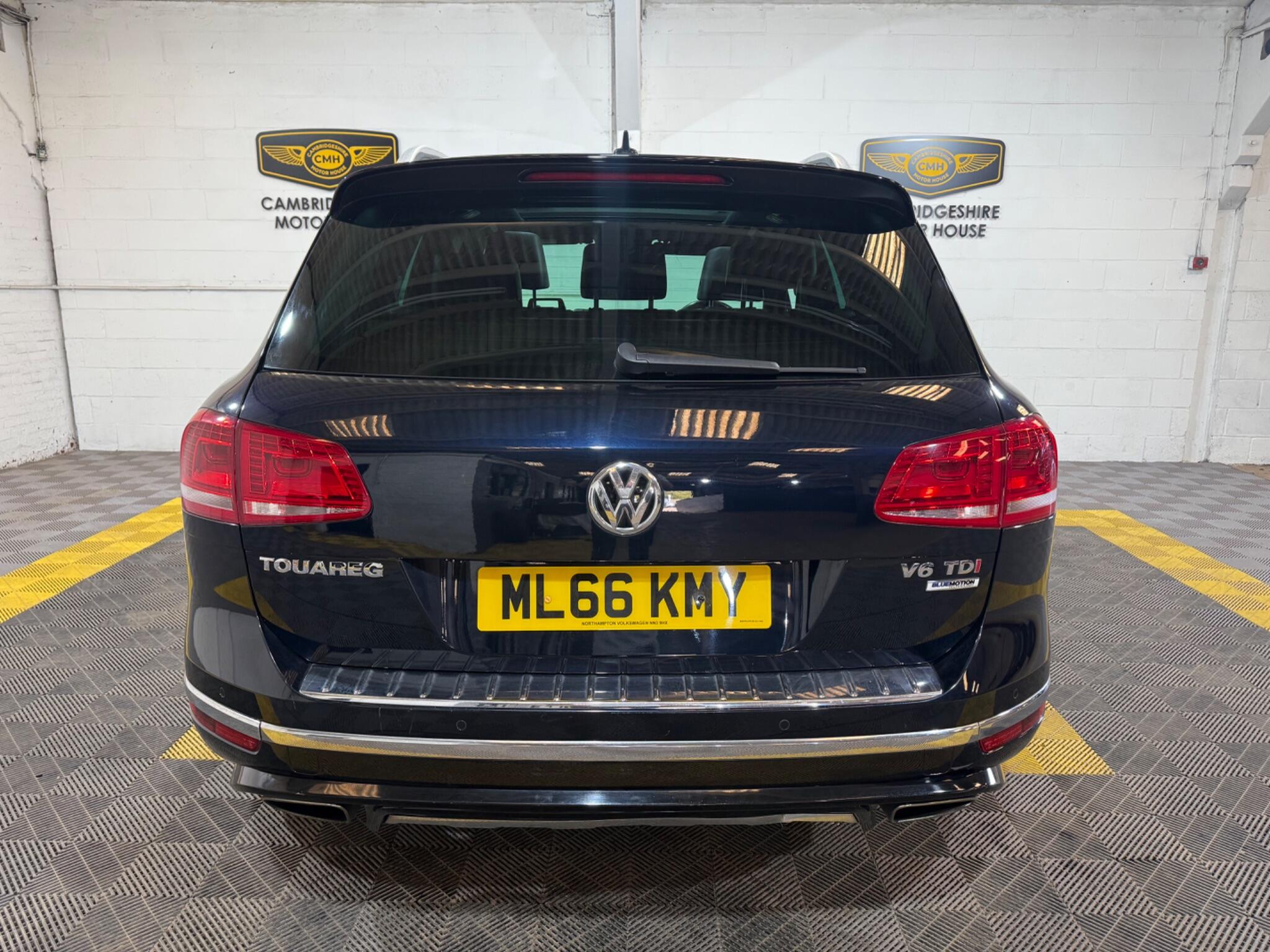 Volkswagen Touareg view 69