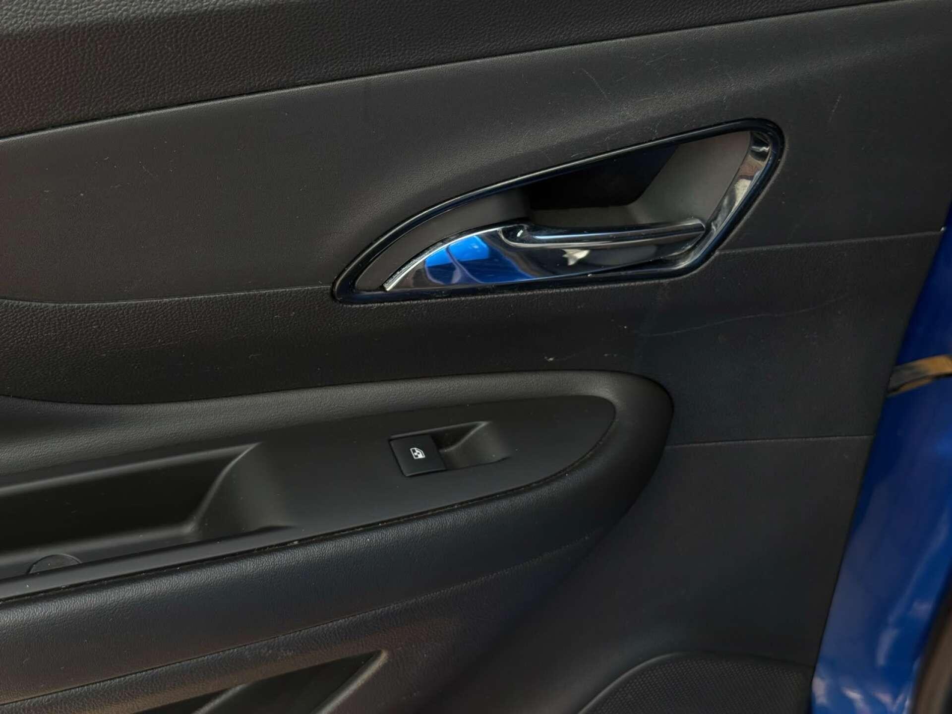 Vauxhall Mokka X view 36