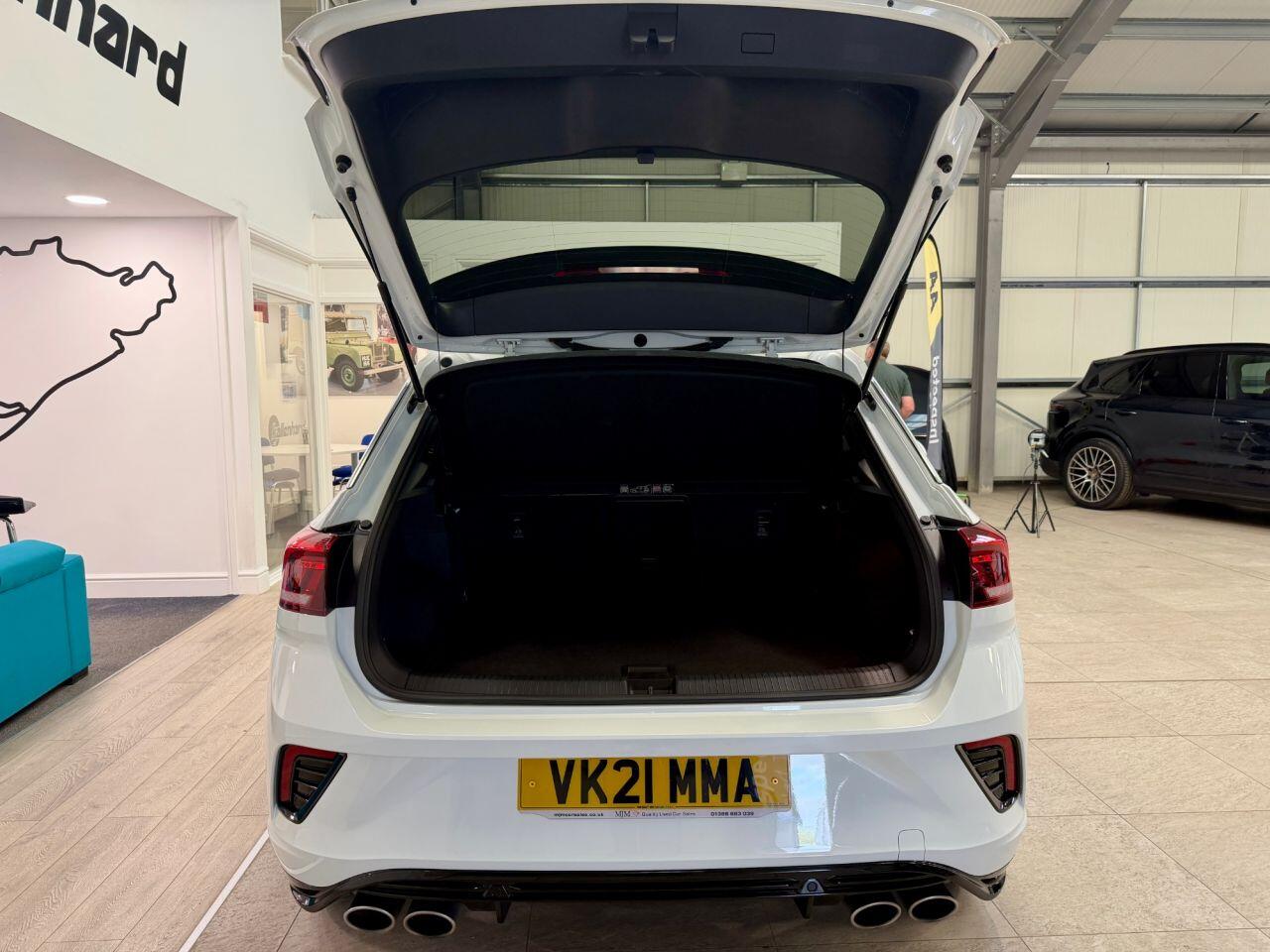 Volkswagen T-Roc view 31