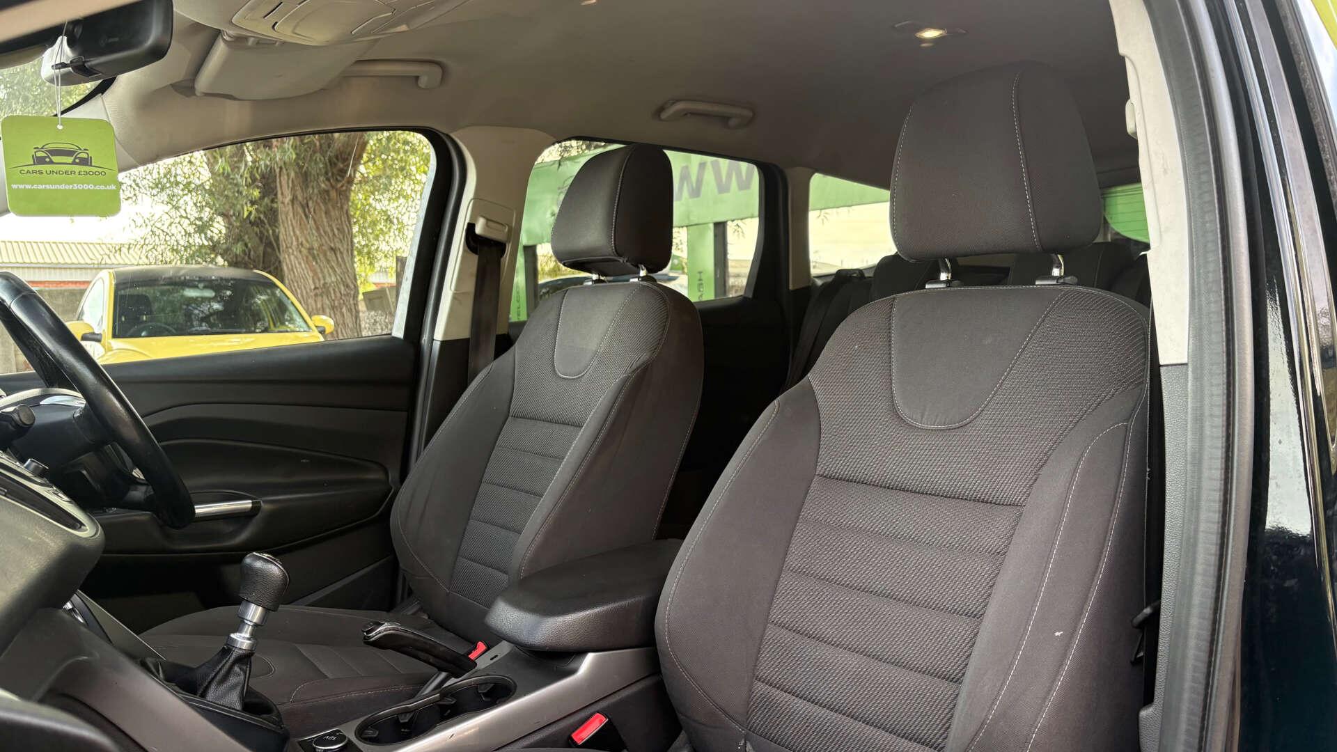 Ford Kuga view 12