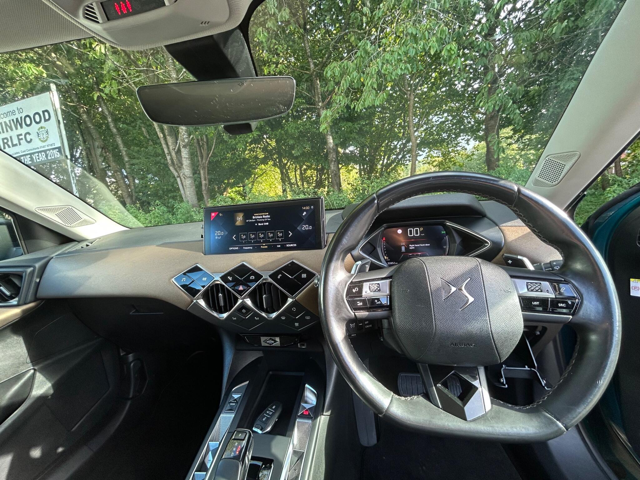 DS Automobiles DS 3 Crossback view 16