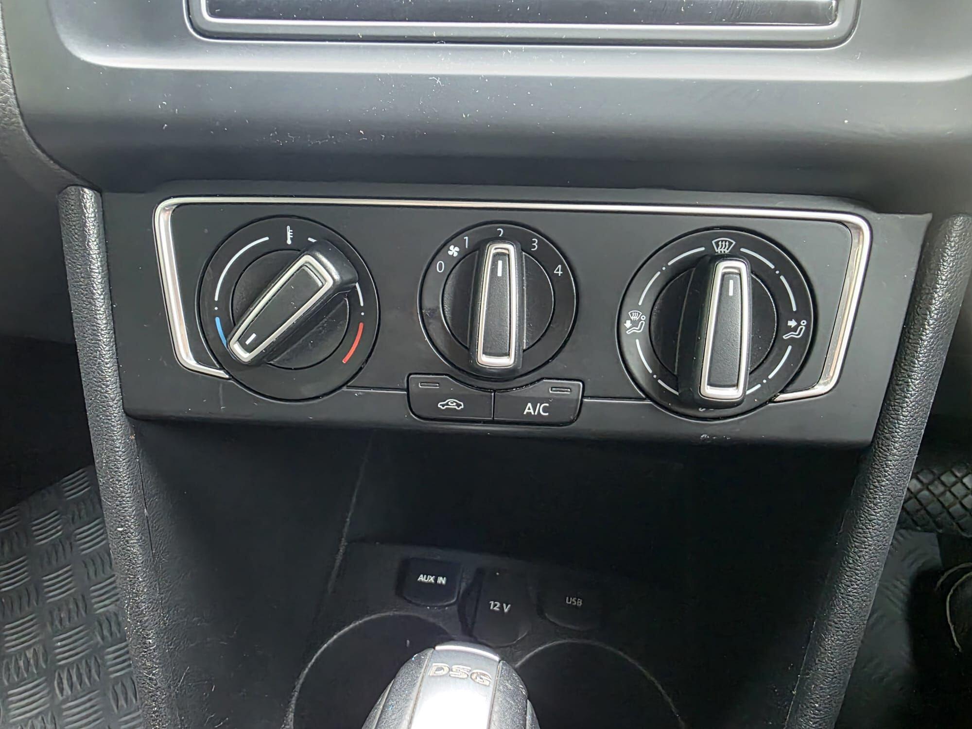 Volkswagen Polo view 14