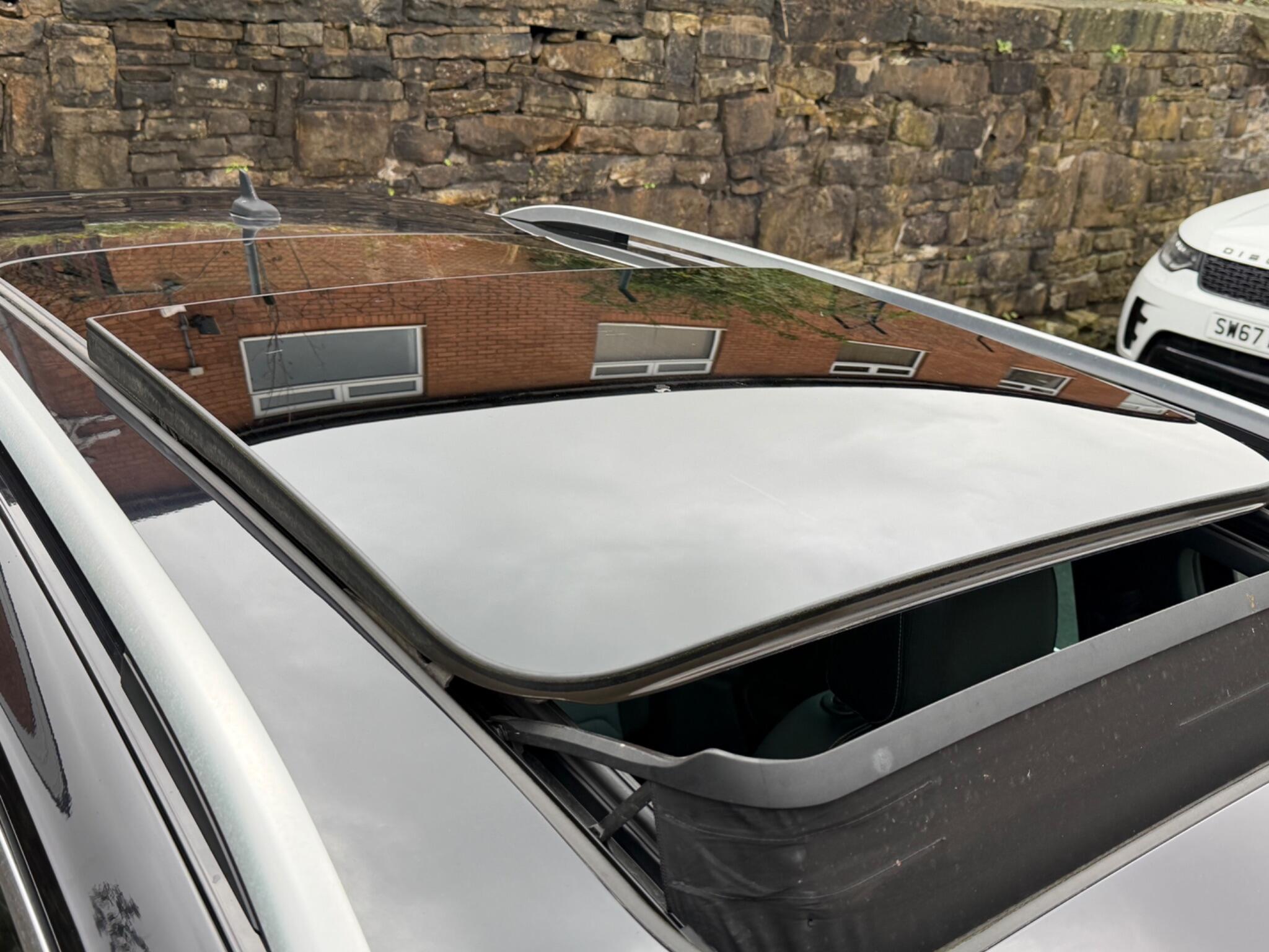Volkswagen Tiguan view 9