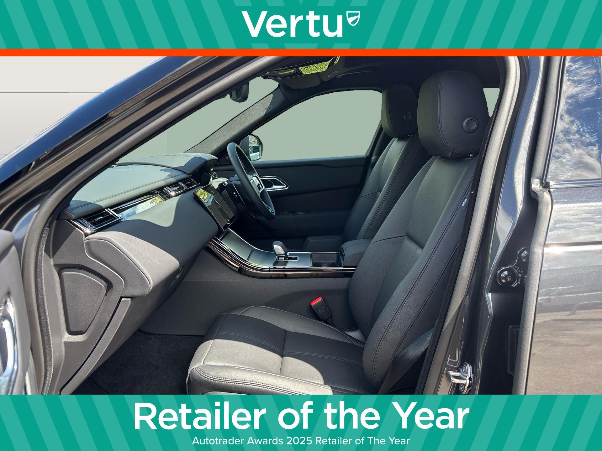 Land Rover Range Rover Velar view 3