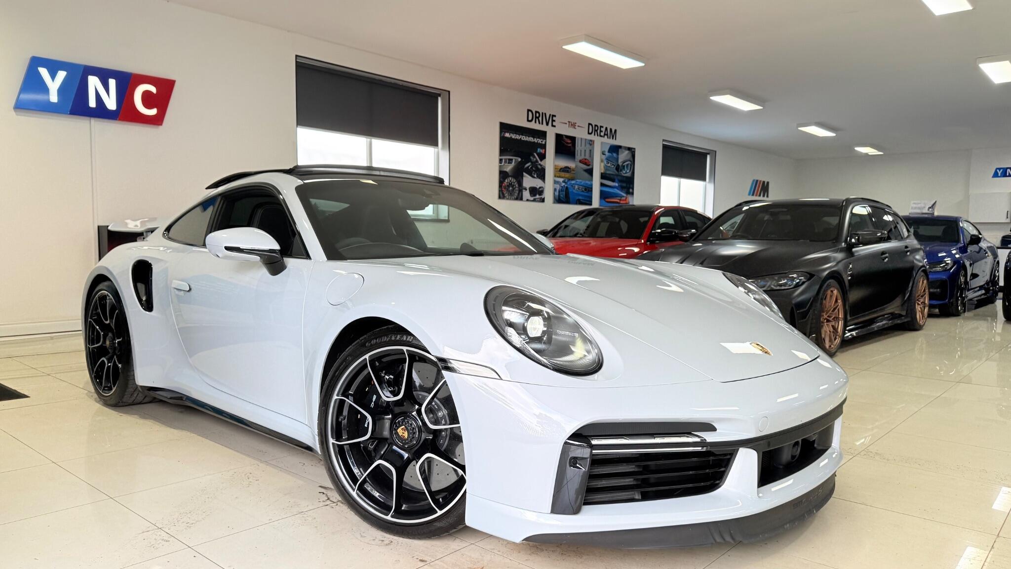 Porsche 911 view 41