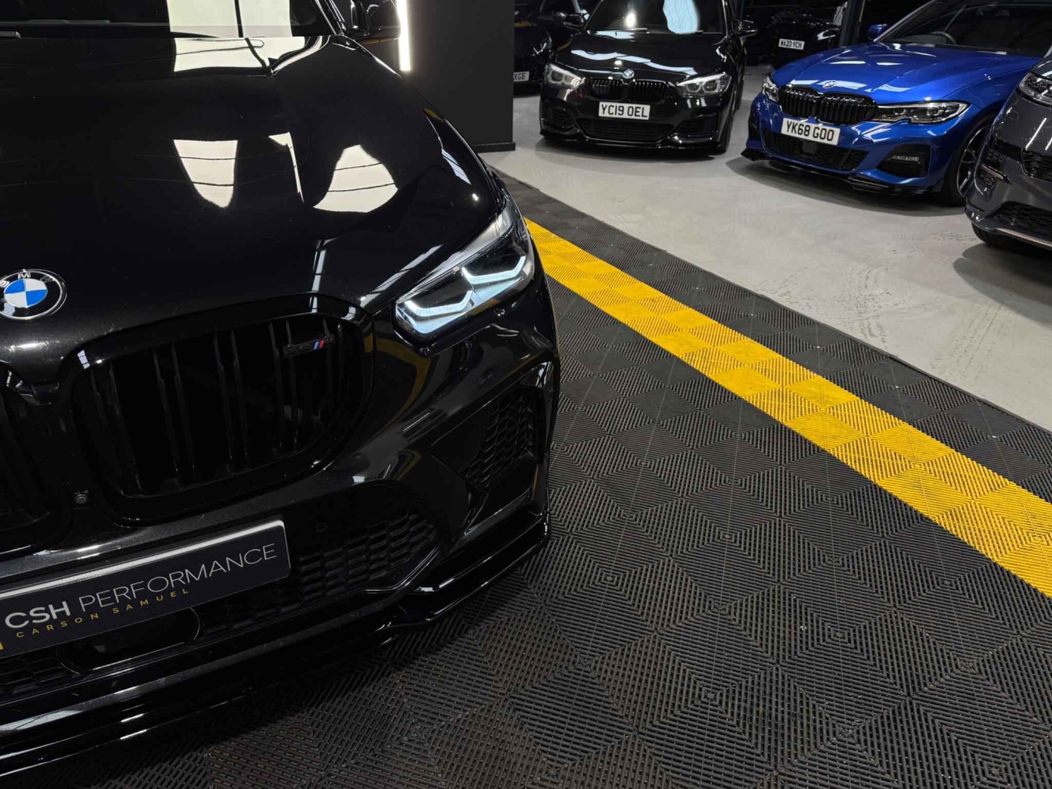 BMW X5 M view 10