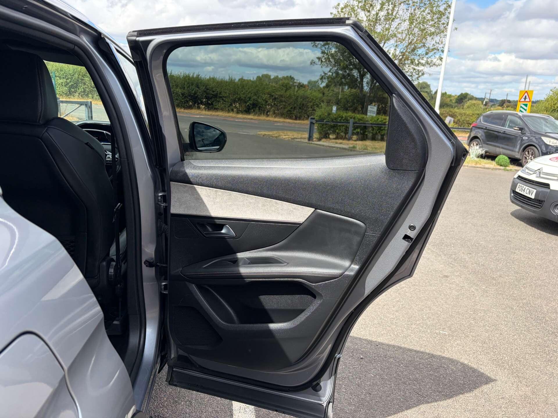 Peugeot 3008 view 26