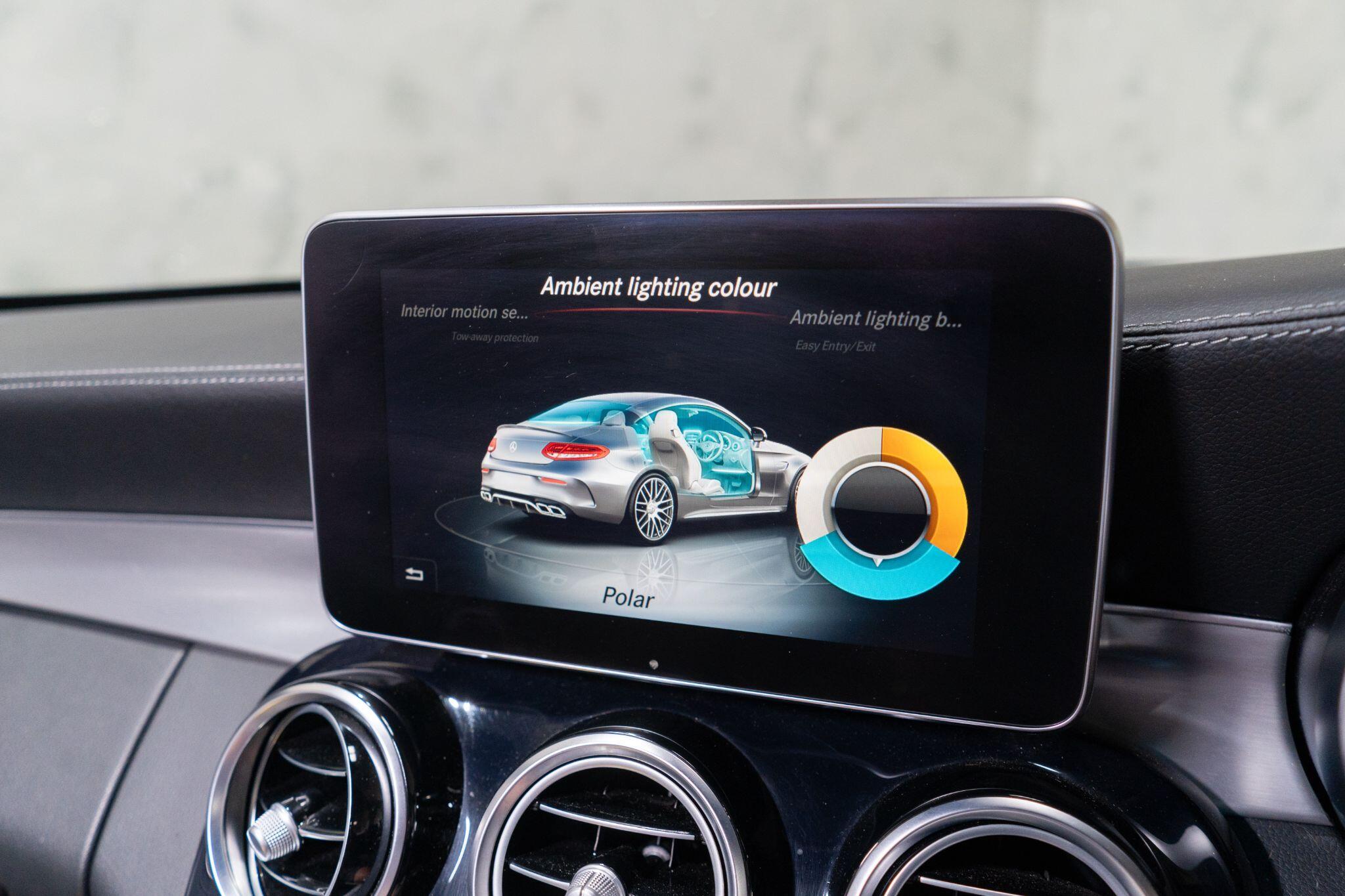 Mercedes-Benz C-Class view 26