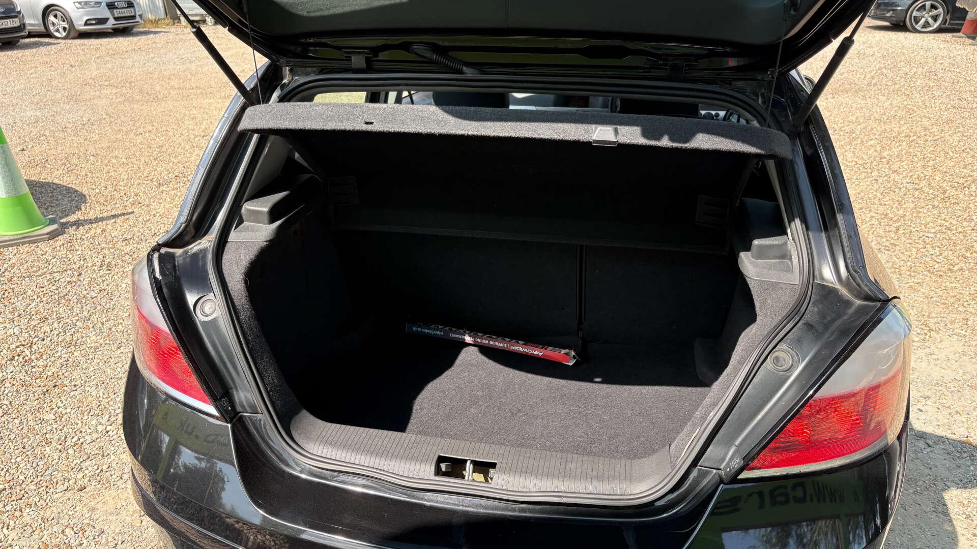 Vauxhall Astra view 33