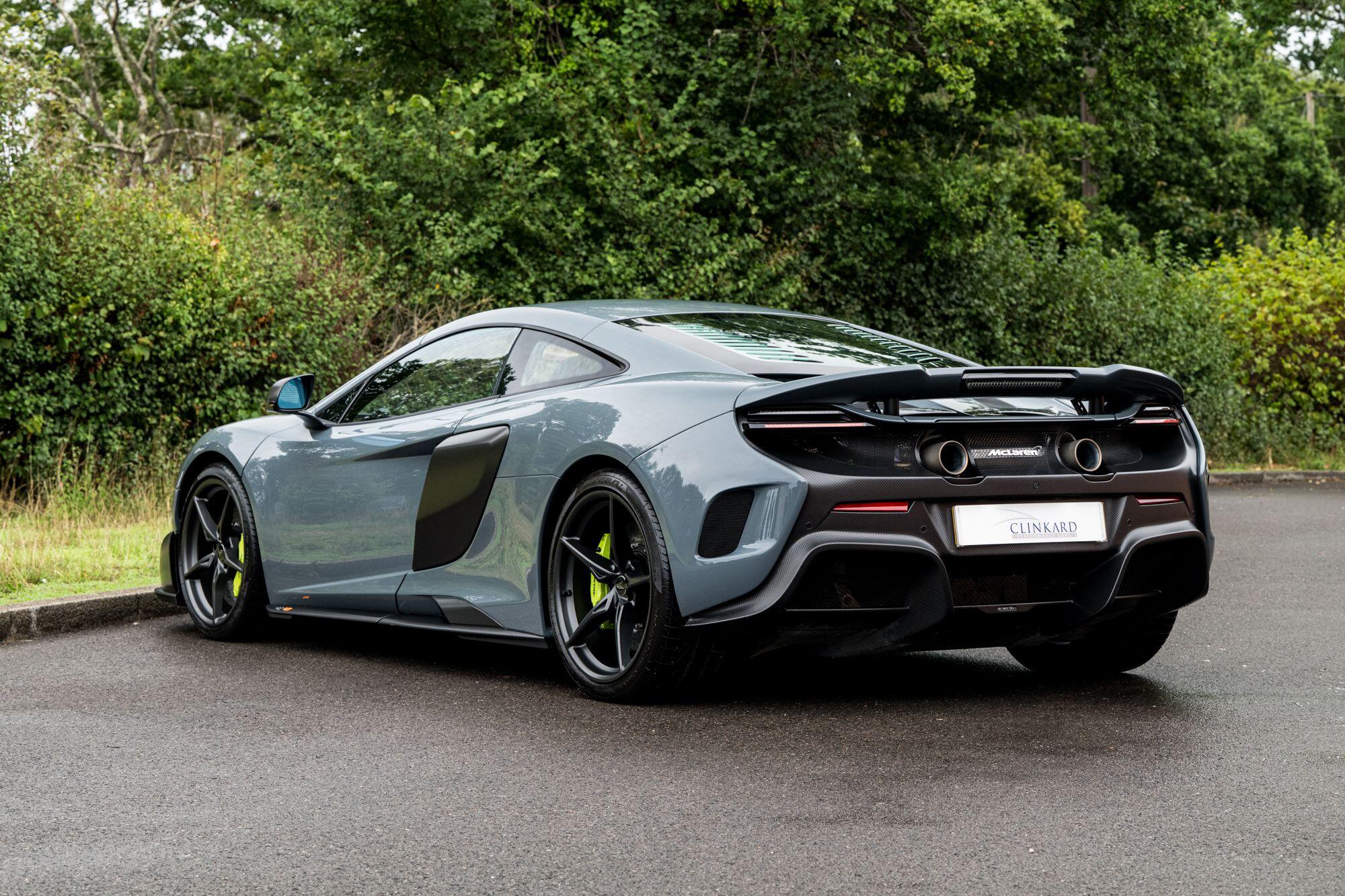 McLaren 675LT view 6