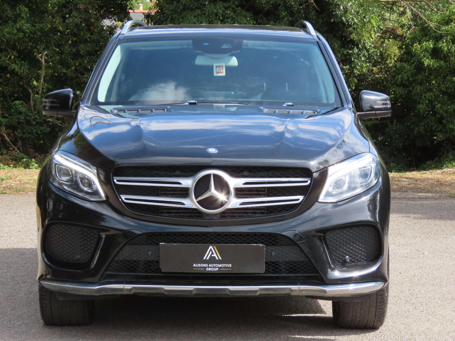 Mercedes-Benz Gle view 2