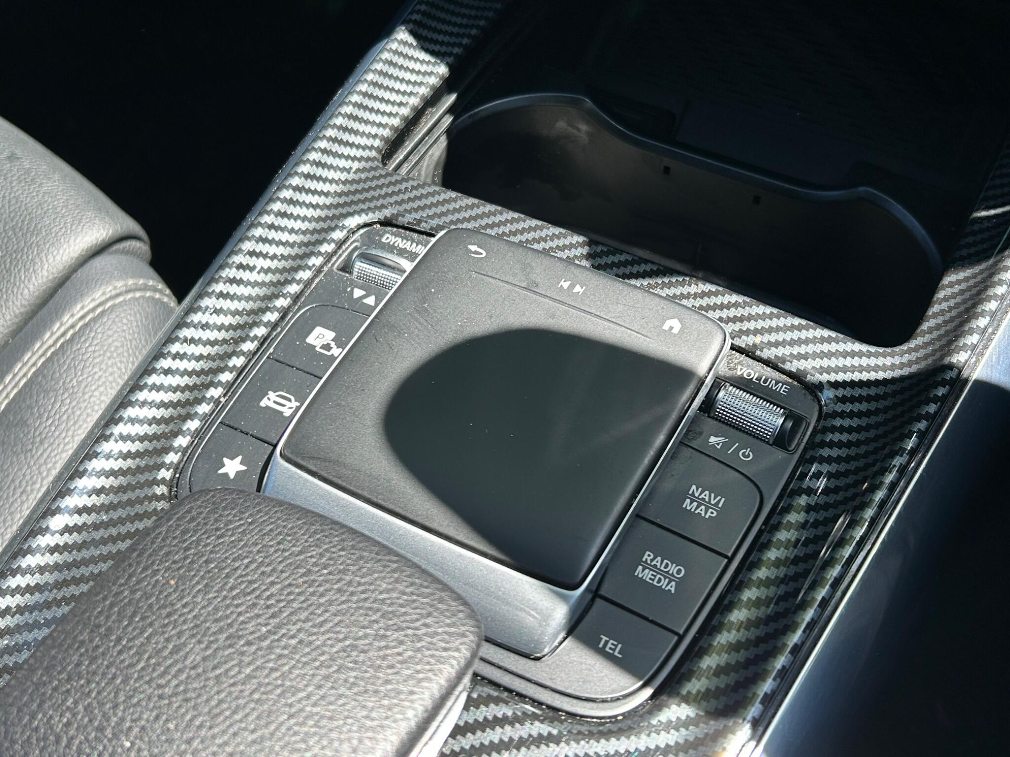 Mercedes-Benz Gla view 29