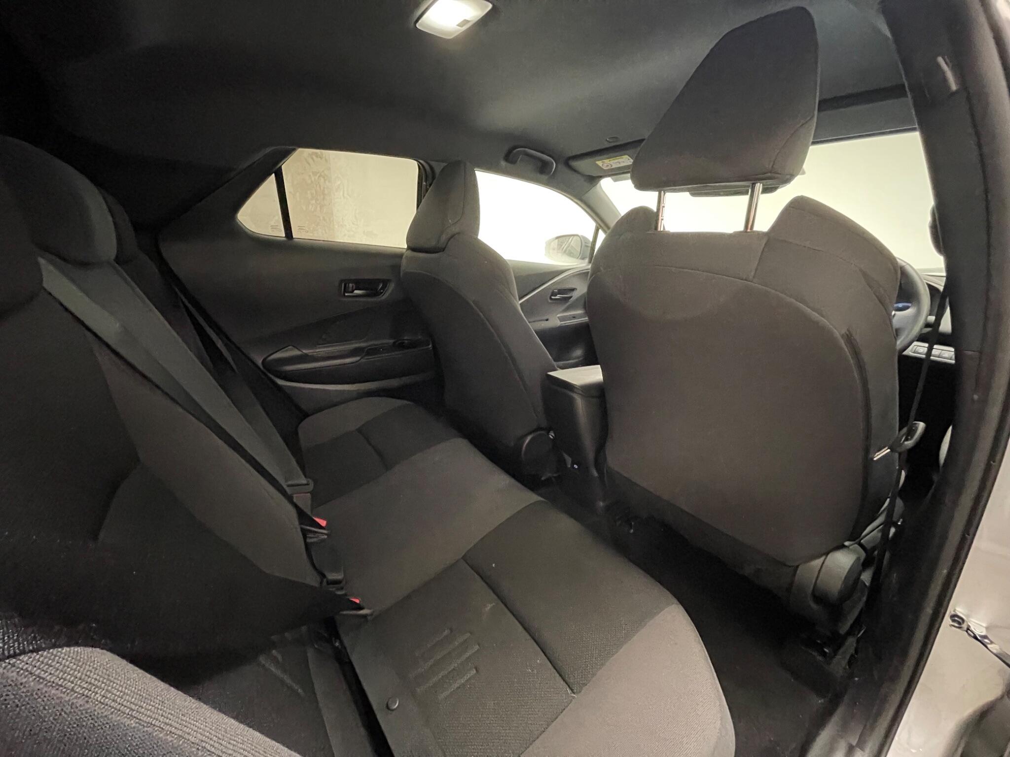 Toyota C-HR view 13
