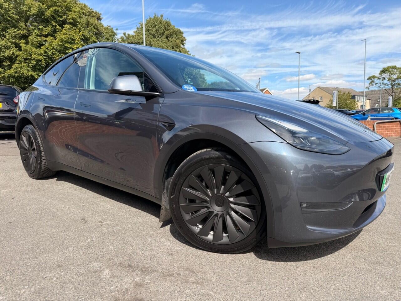 Tesla Model Y view 24
