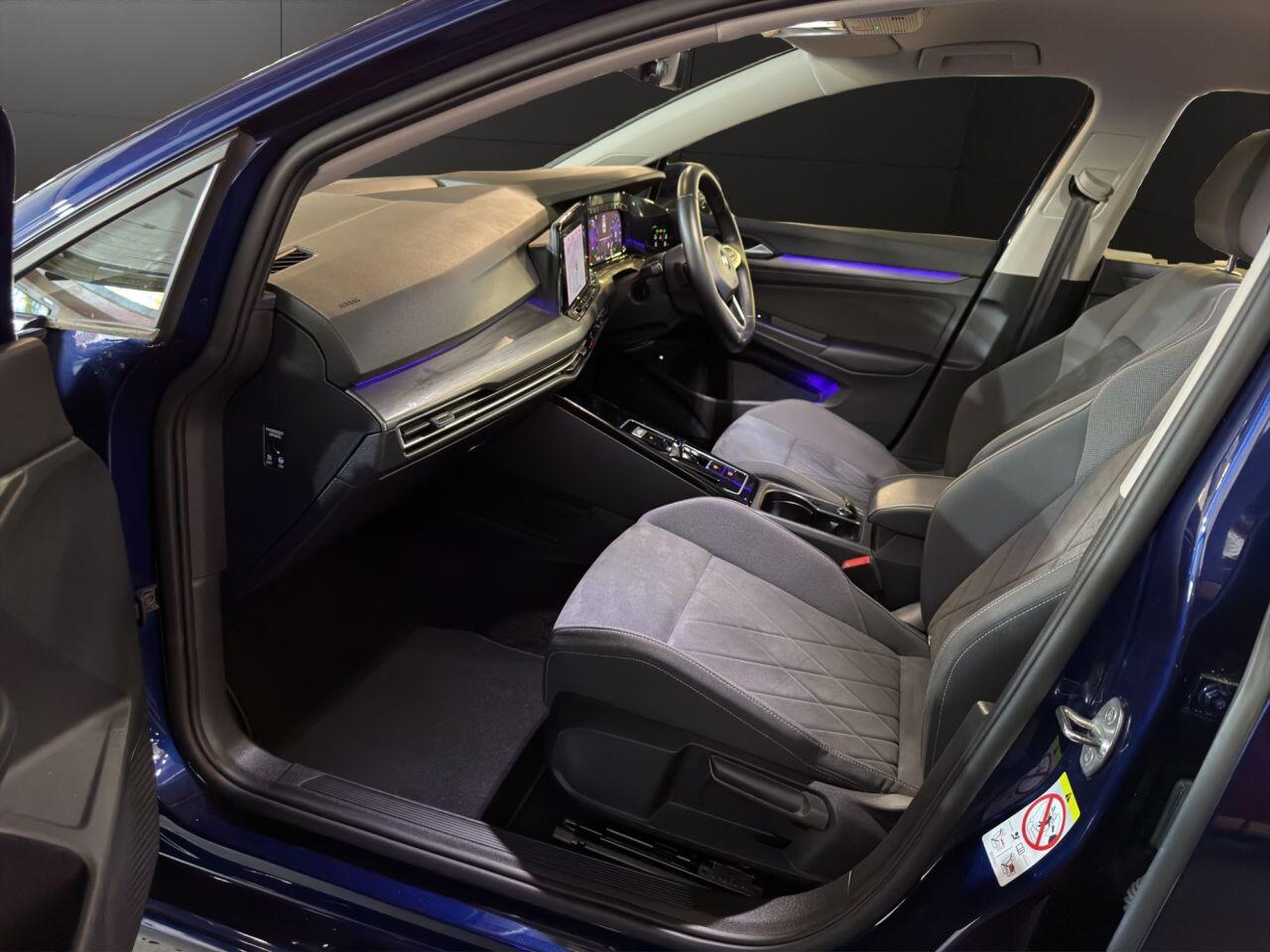 Volkswagen Golf view 14