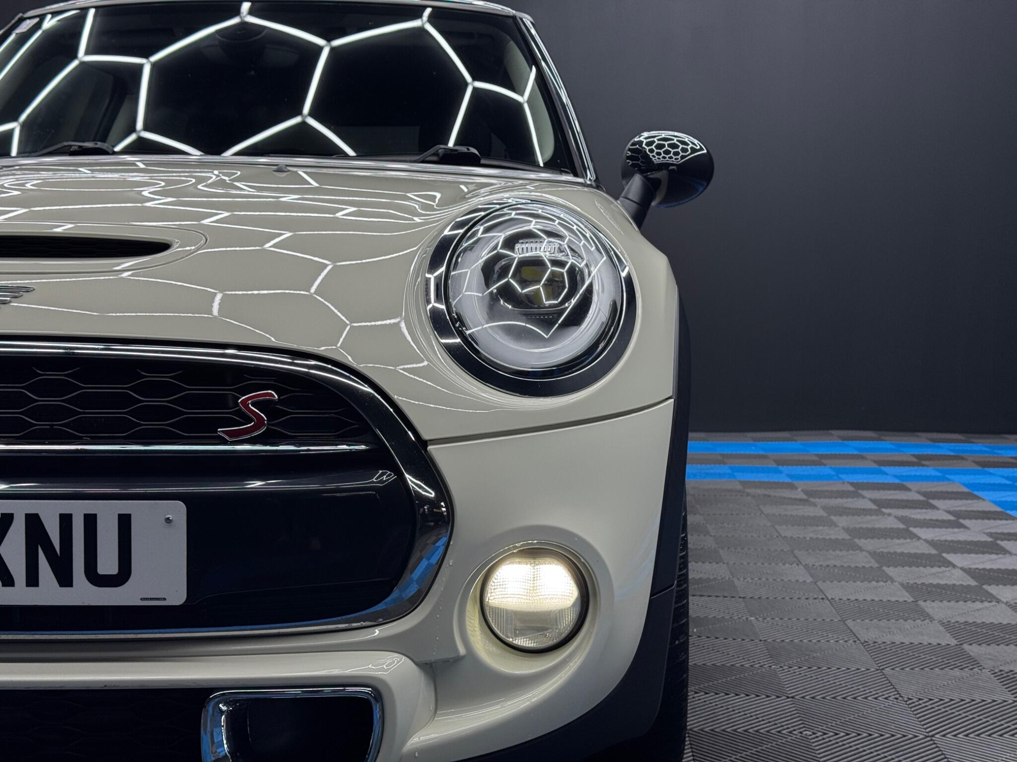MINI Hatch view 44