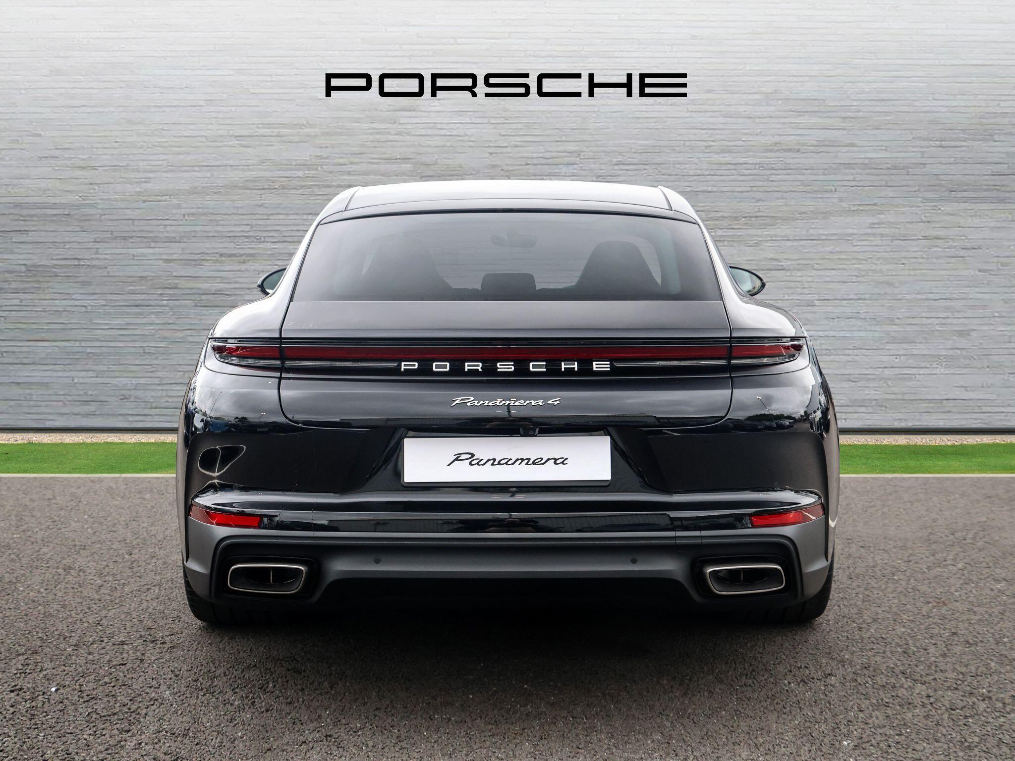 Porsche Panamera view 10