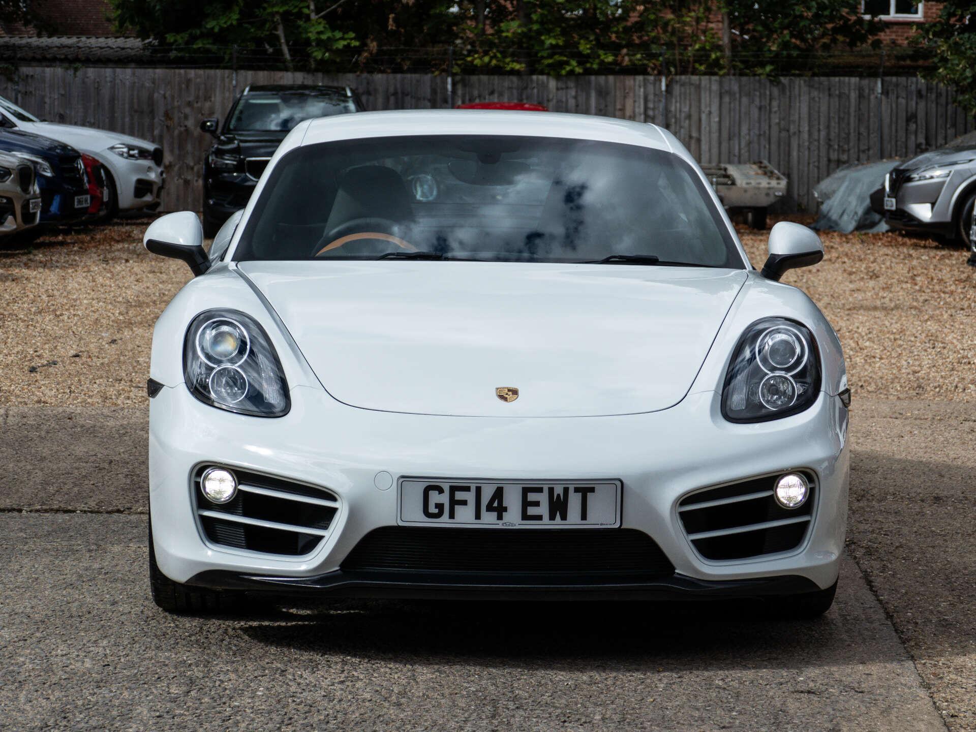 Porsche Cayman view 8