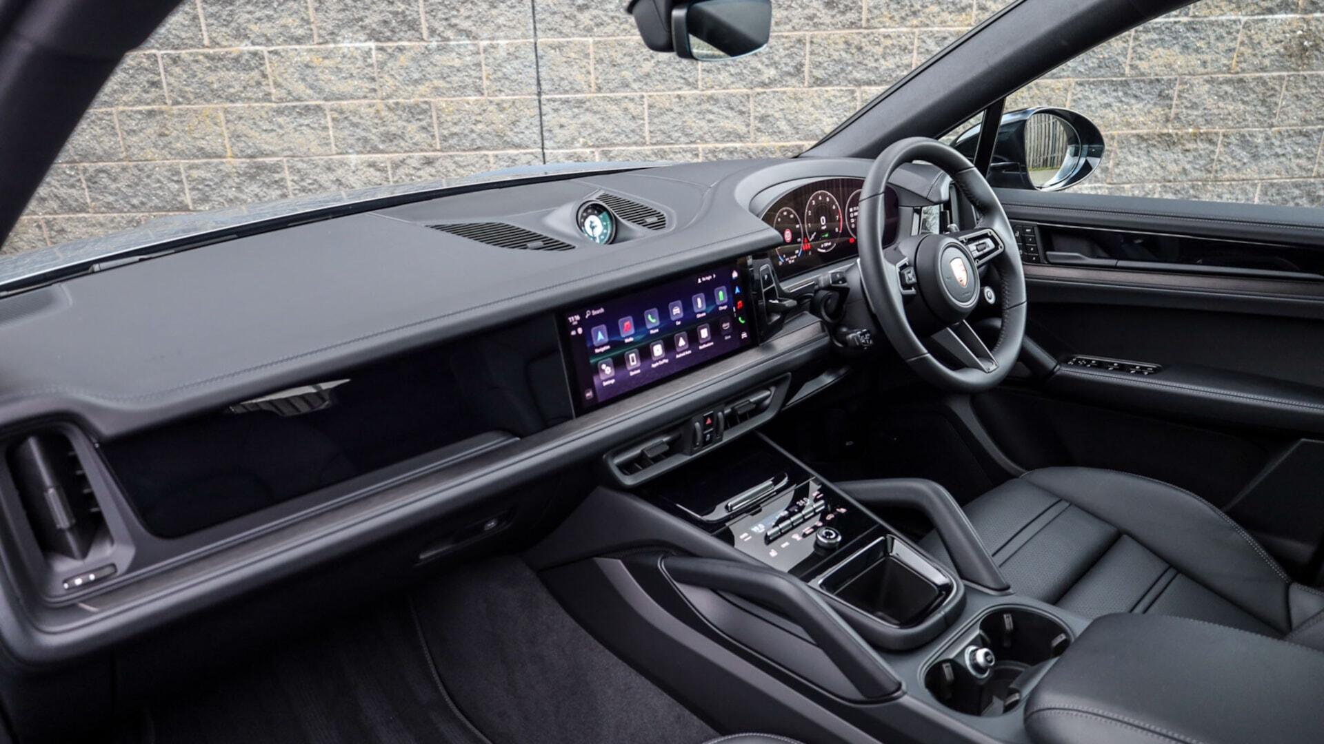 Porsche Cayenne view 8