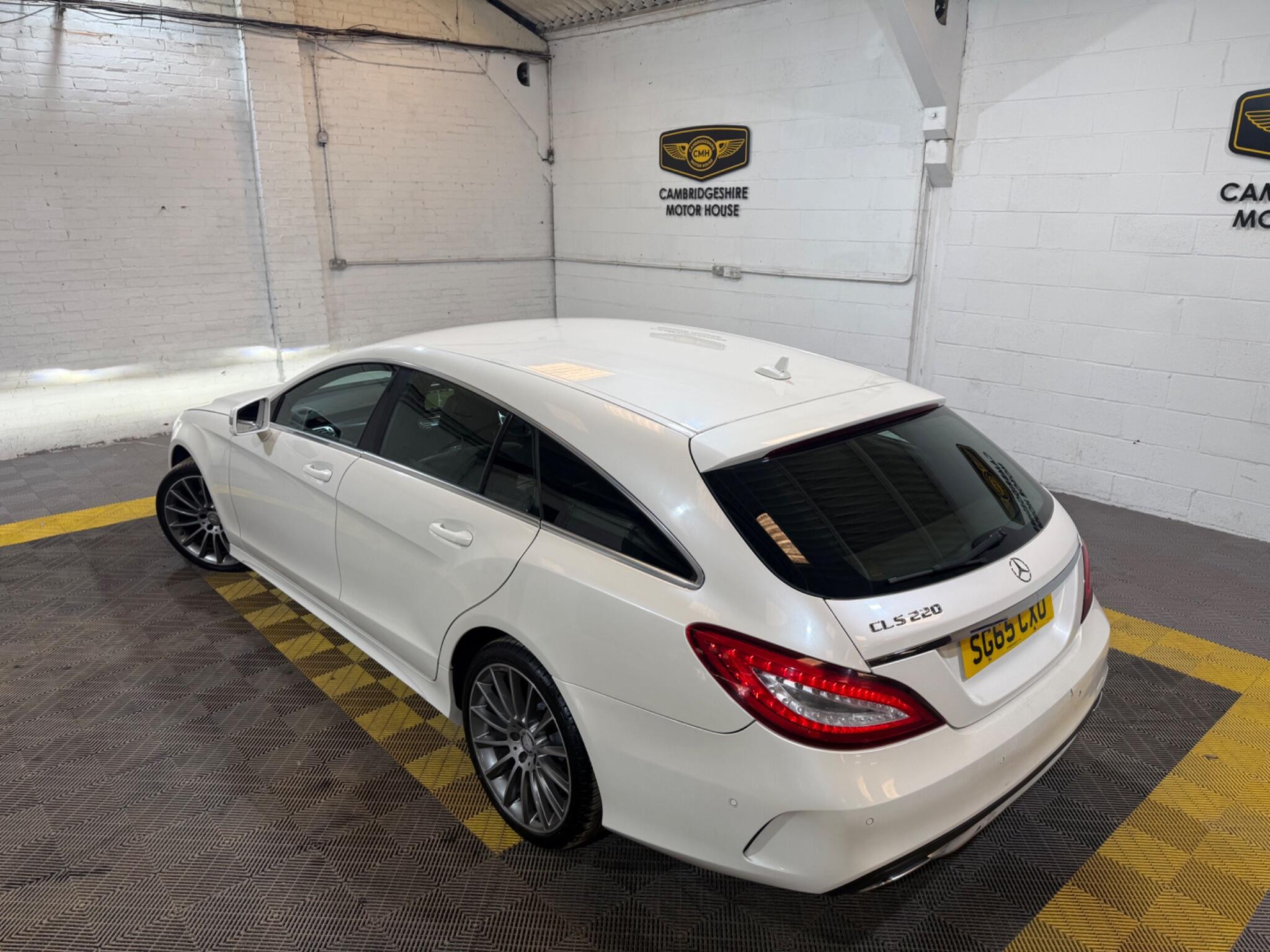 Mercedes-Benz CLS view 39