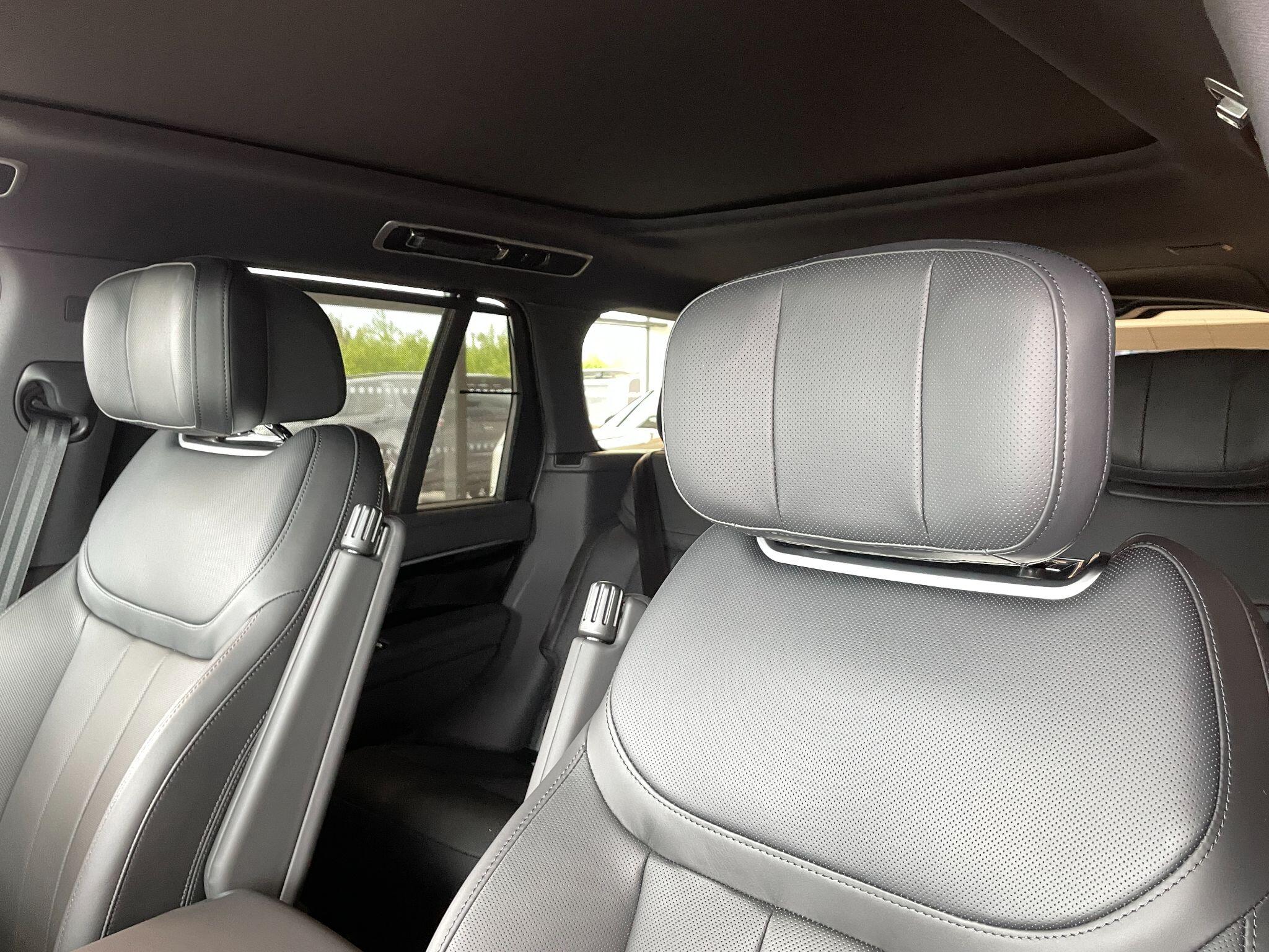 Land Rover Range Rover view 33
