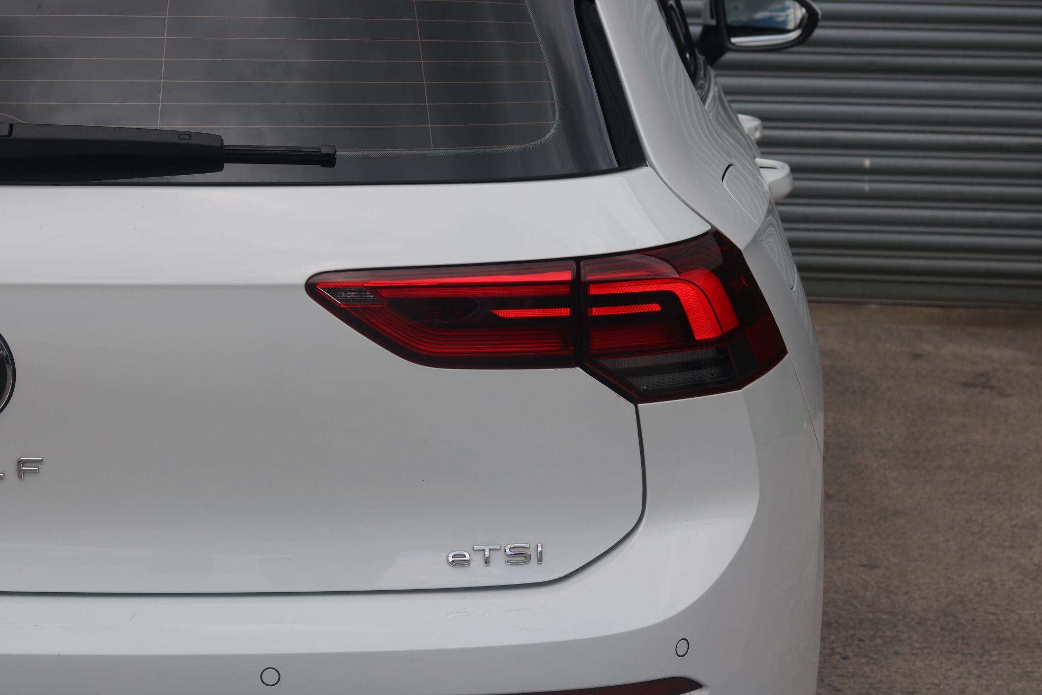 Volkswagen Golf view 11