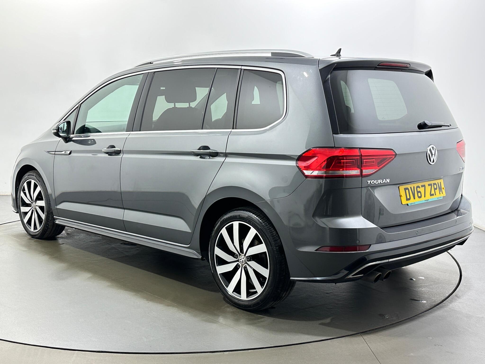 Volkswagen Touran view 6