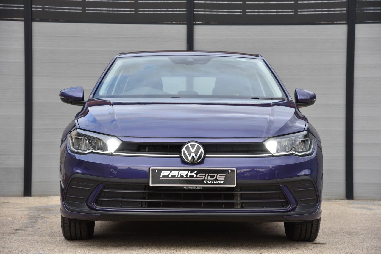 Volkswagen Polo view 4