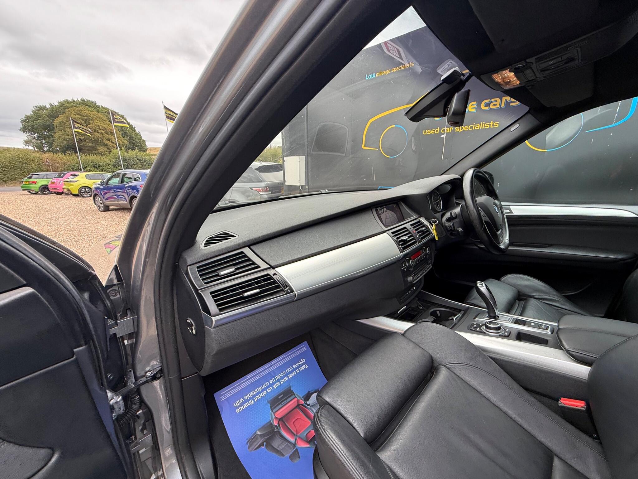BMW X5 view 23