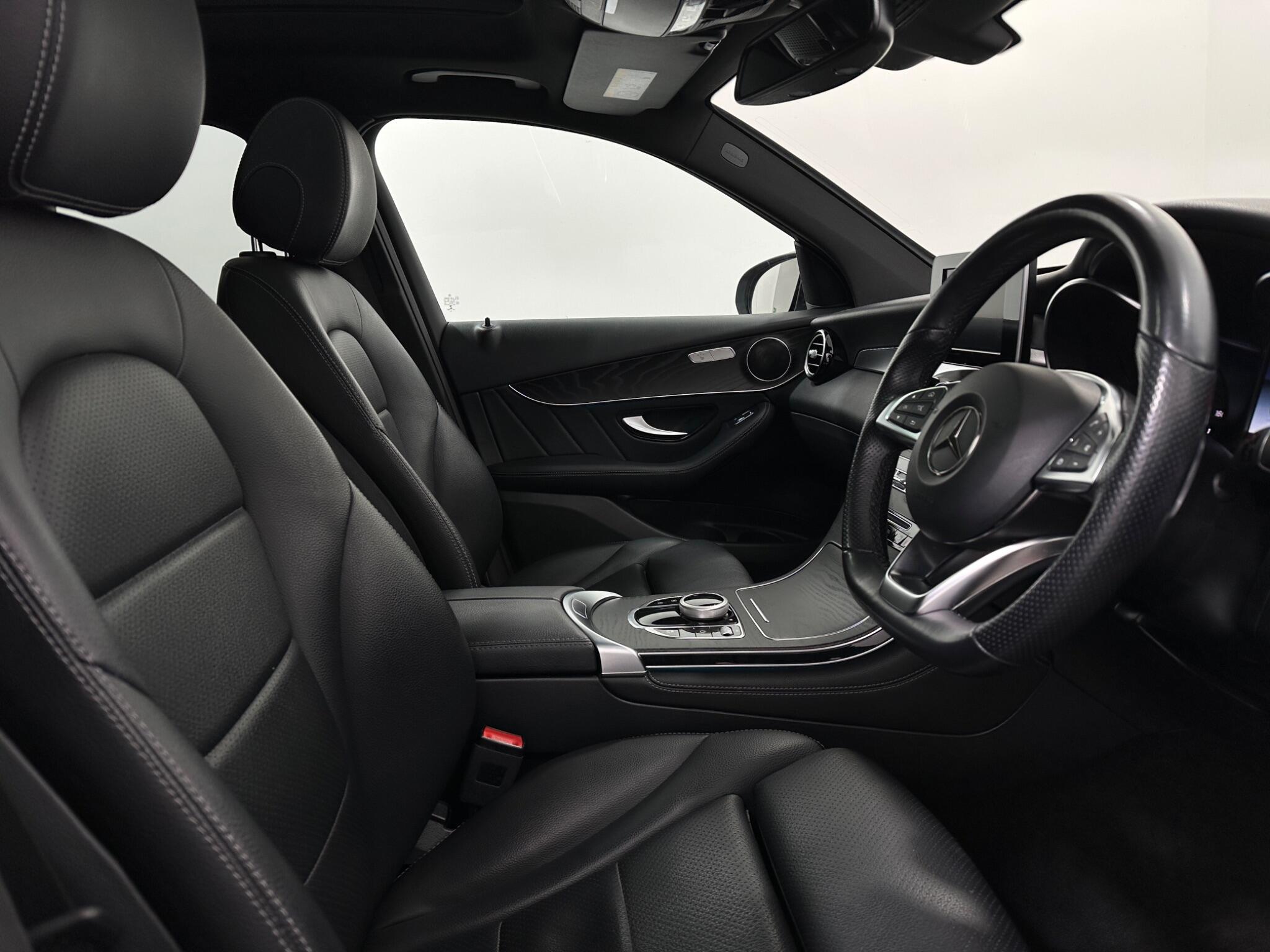 Mercedes-Benz GLC view 33
