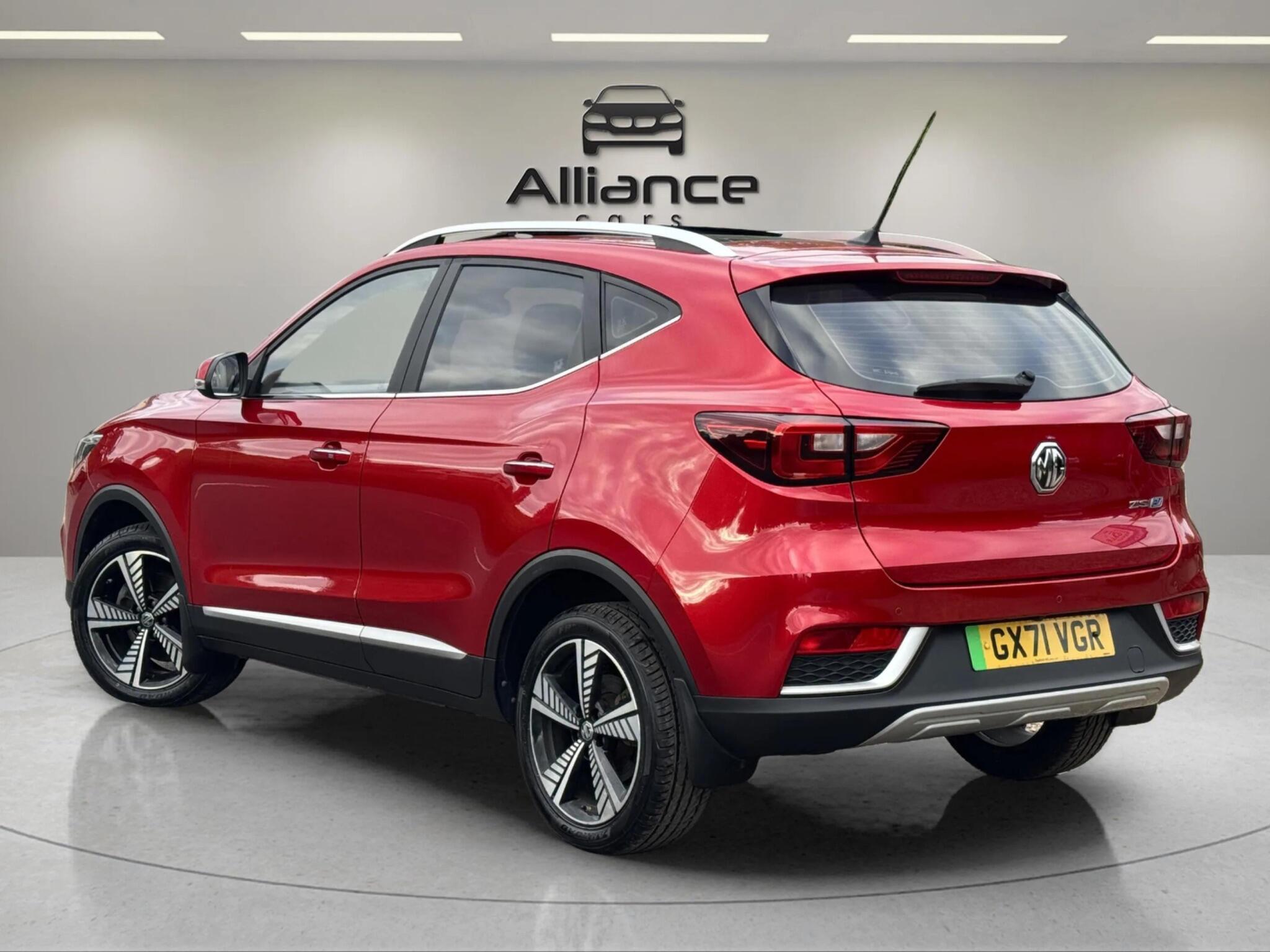 MG ZS view 22