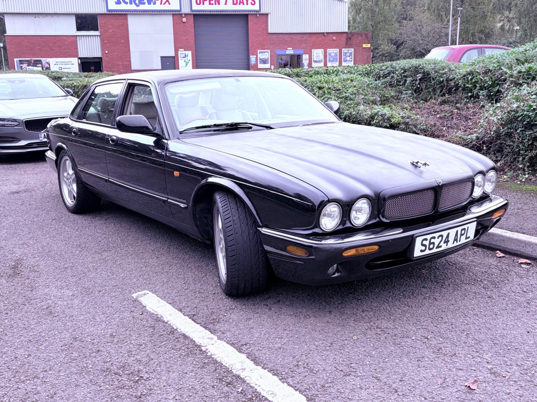 Jaguar XJR